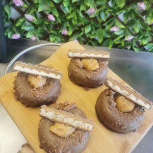 Twix Brookie Bronut